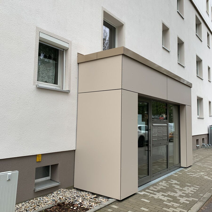 modernisierter Hauseingang